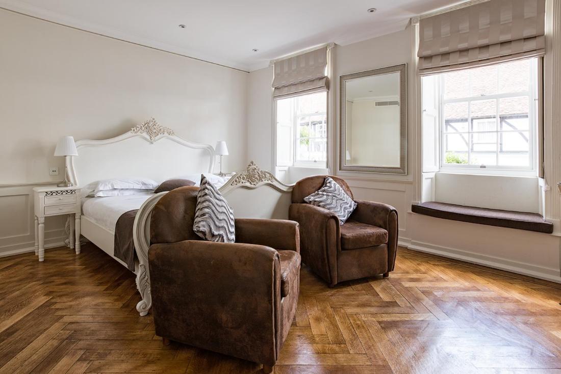 The Bell Inn Hotel Horndon-on-the-Hill ภายนอก รูปภาพ