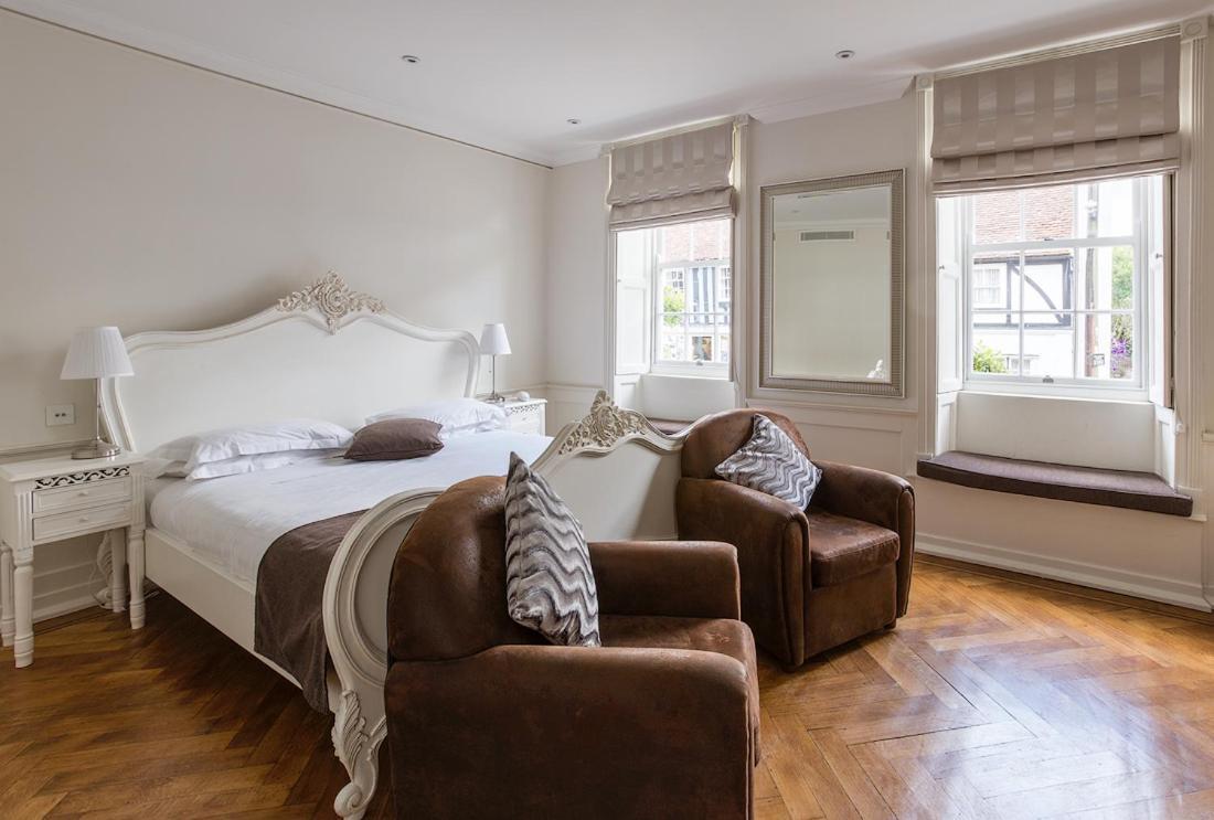 The Bell Inn Hotel Horndon-on-the-Hill ภายนอก รูปภาพ