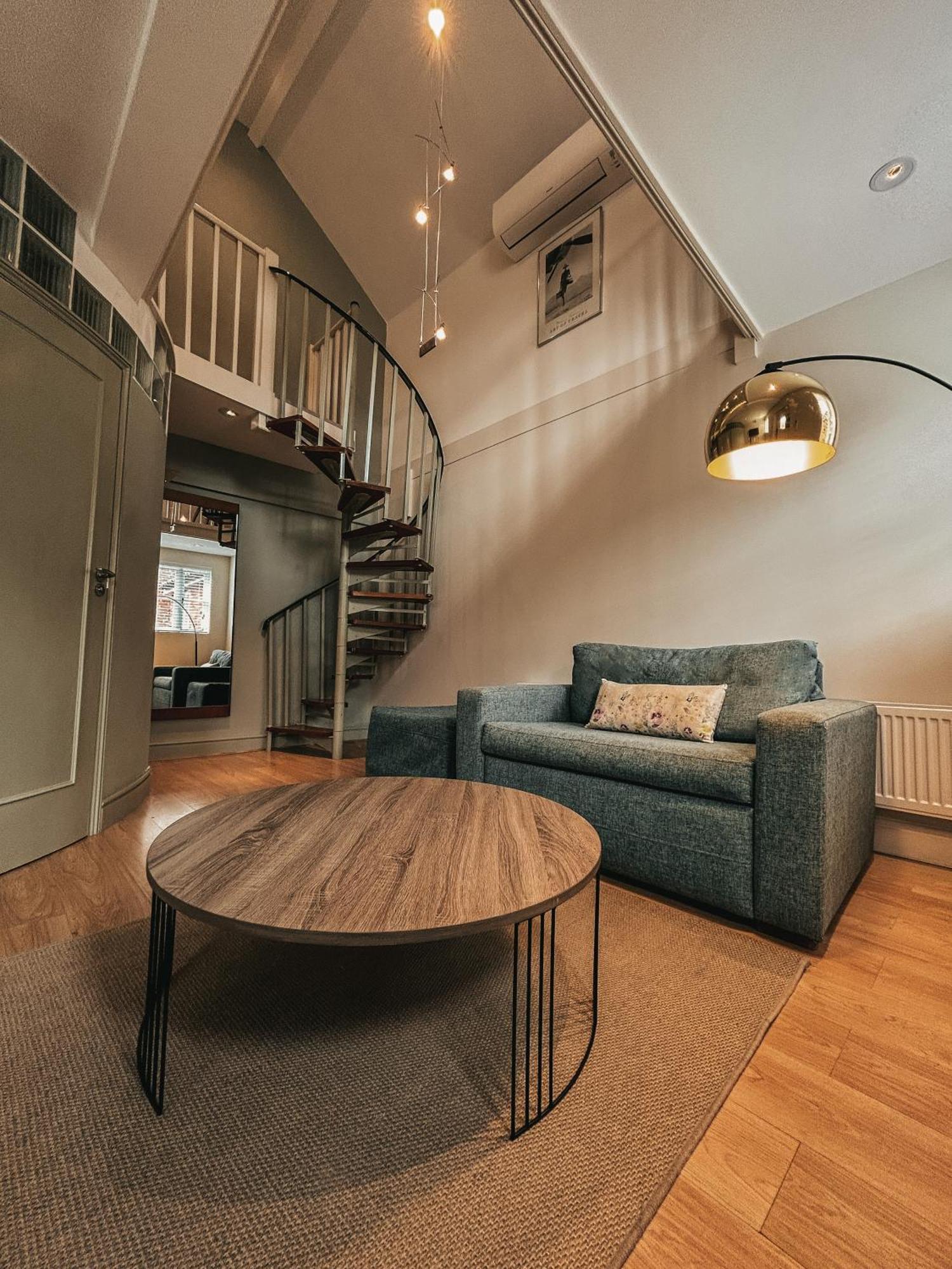 The Bell Inn Hotel Horndon-on-the-Hill ภายนอก รูปภาพ