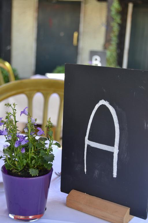 The Bell Inn Hotel Horndon-on-the-Hill ภายนอก รูปภาพ