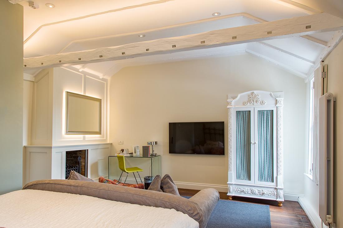 The Bell Inn Hotel Horndon-on-the-Hill ภายนอก รูปภาพ