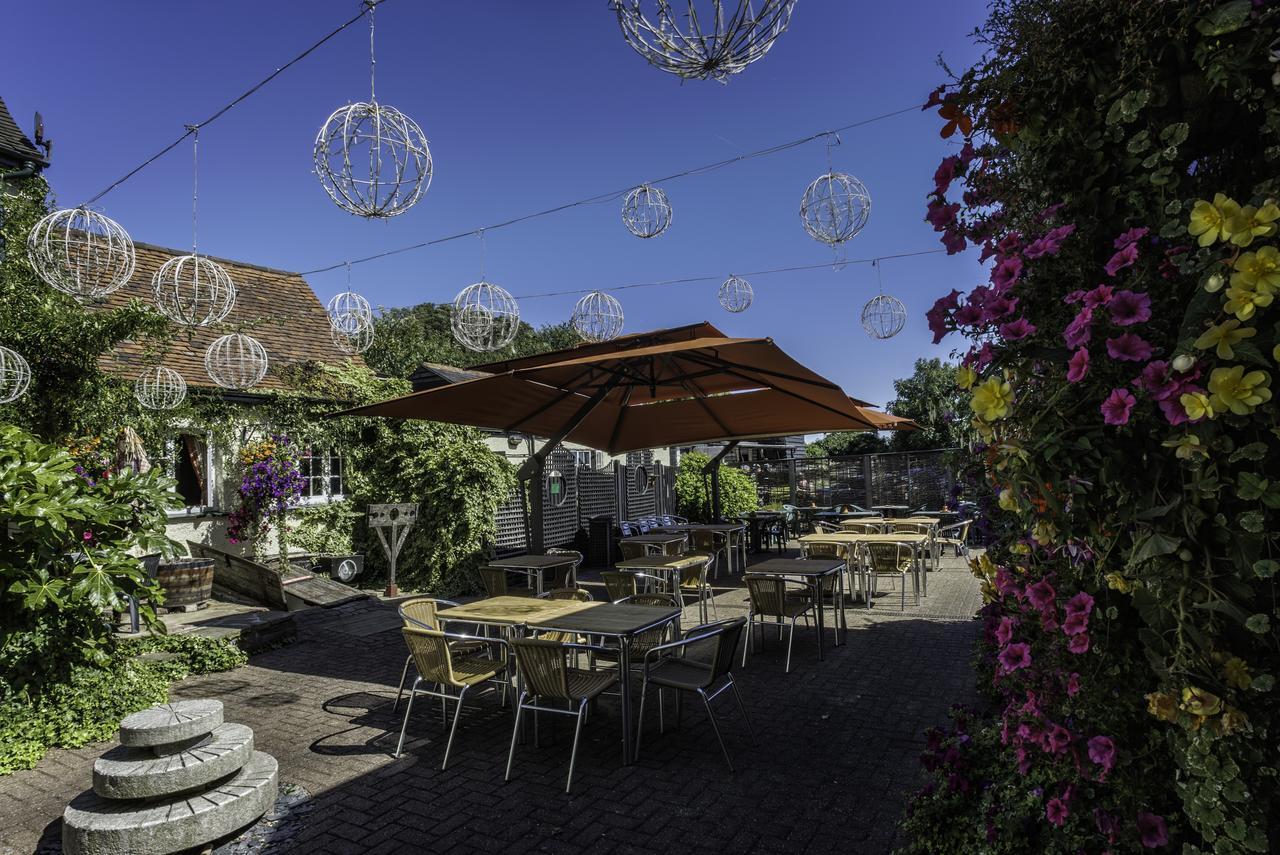 The Bell Inn Hotel Horndon-on-the-Hill ภายนอก รูปภาพ