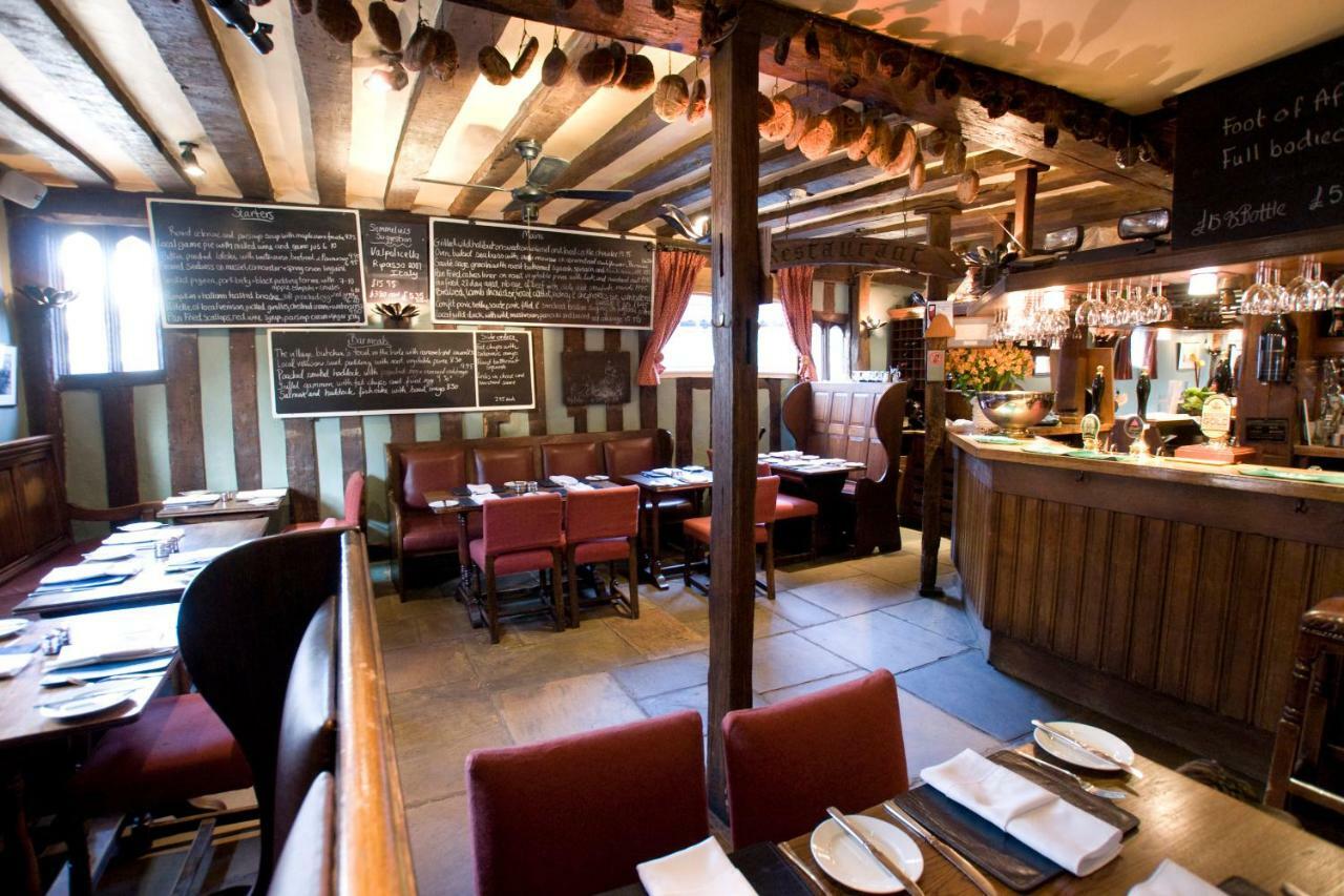 The Bell Inn Hotel Horndon-on-the-Hill ภายนอก รูปภาพ